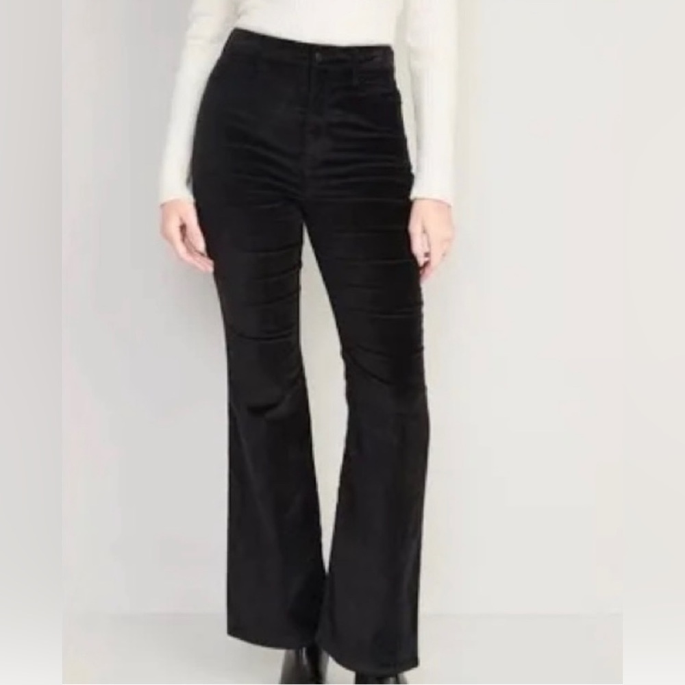 Old navy black extra high rise kicker bootcut velvet pants size 8
